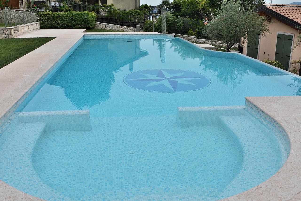 Residenza Alle Torri With Pool 토리델베나코 외부 사진